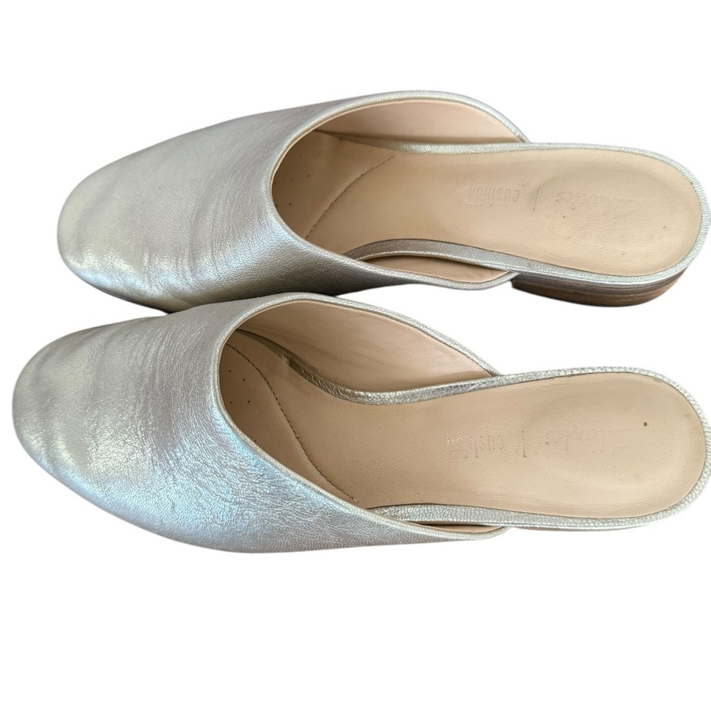 Clarks Shimmering Champagne look is gold Women's Mules very soft leather upper 7